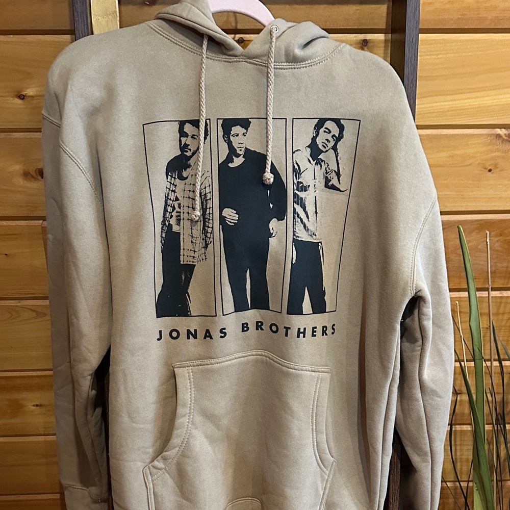Tan Jonas Brothers Tour 23 Graphic Hoodie